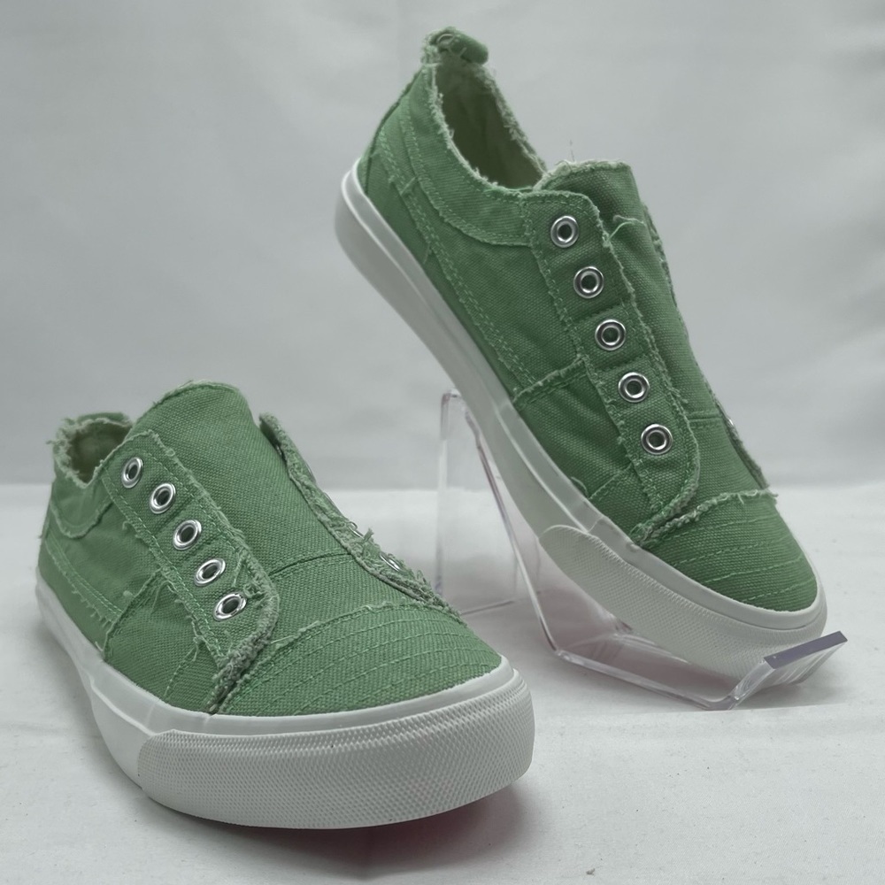 Corkys Babalu Sage Casual Slip On Sneaker Size 7 (OF13)